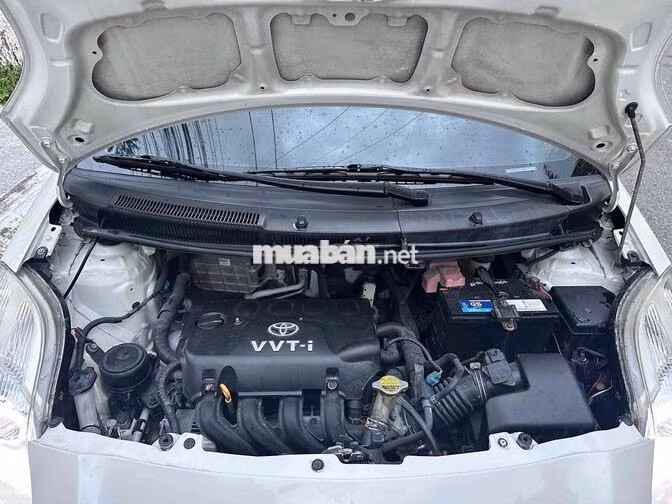 Toyota Yaris 2010 Trắng 101507 km