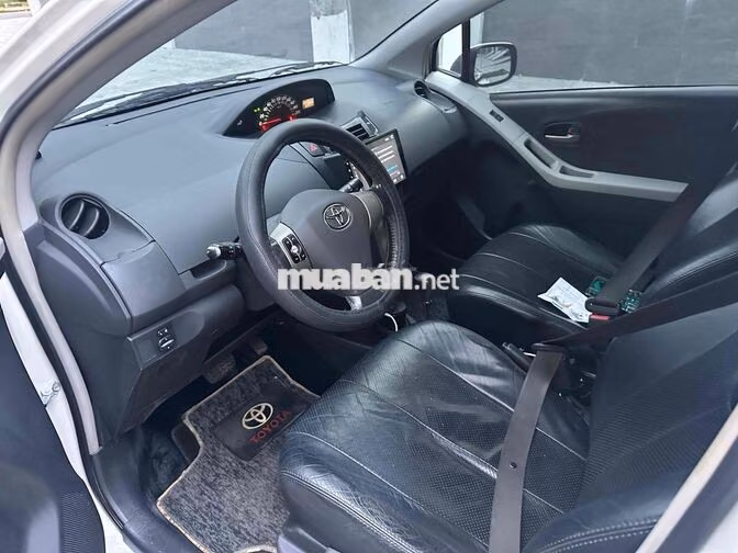 Toyota Yaris 2010 Trắng 101507 km