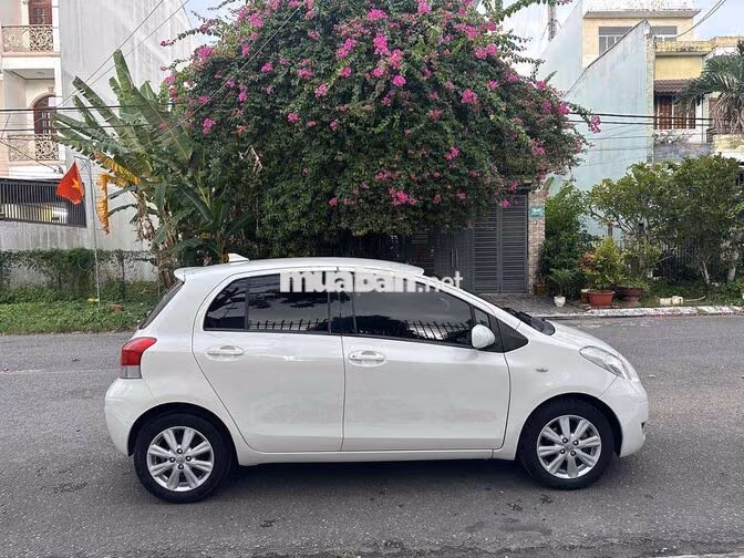 Toyota Yaris 2010 Trắng 101507 km