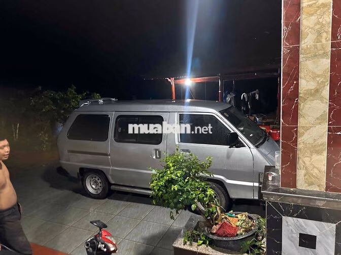 Toyota Van 1986 Bạc