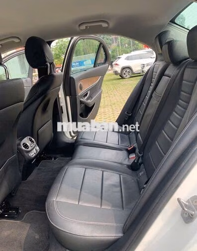 Mercedes-Benz E-Class E200 2017 một chủ sử dụng