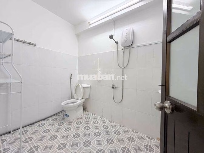 Cho thuê căn 2pn2wc 2 balcon full nt máy giặt gần Trần Hưng Đạo quận 5