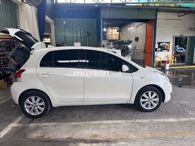 Toyota Yaris 2010 Trắng 101507 km