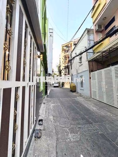 cho thuê nhà hẻm xe hơi đoàn thị điểm nhà mới có nội thất cơ bản