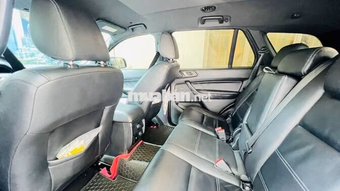 Ford Everest Titanium 2020 Đen 7 chỗ Diesel 2.0