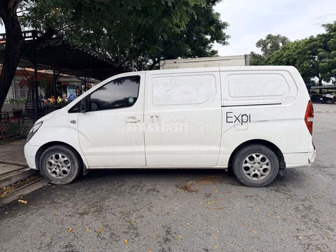 Bán Hyundai GrandStarex 2015 Trắng Số sàn Nhập Hàn