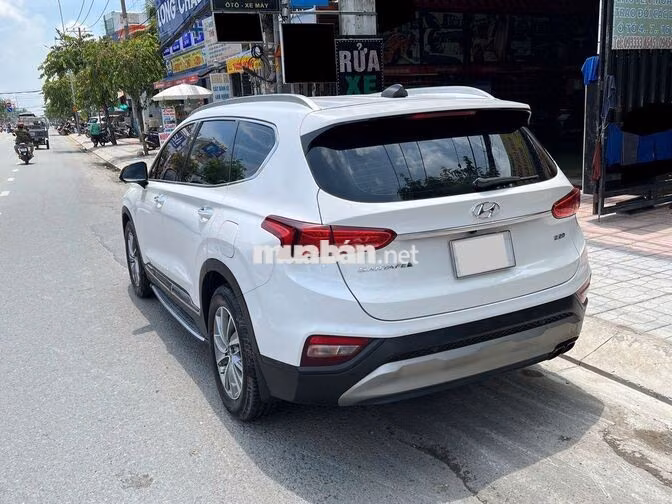 Hyundai Santafe 2020 máy dầu màu trắng