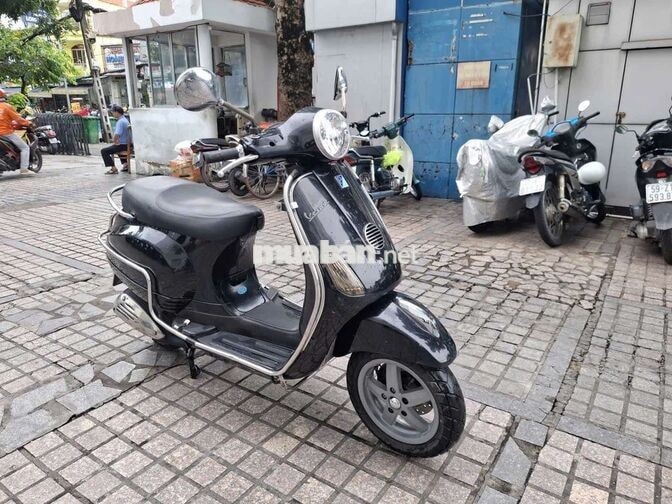 Piaggio Vespa 