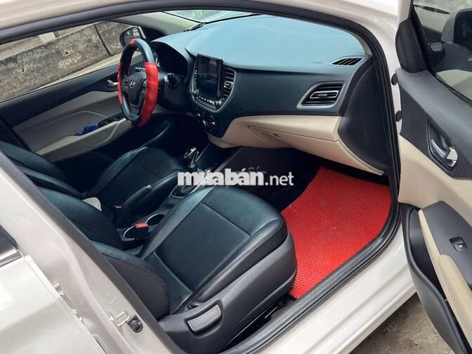 Hyundai Accent 2023 số tự động màu trắng