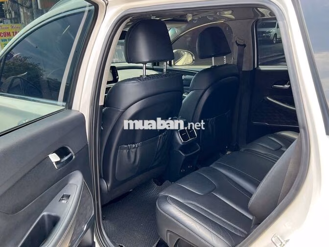 Hyundai Santafe 2020 máy dầu màu trắng