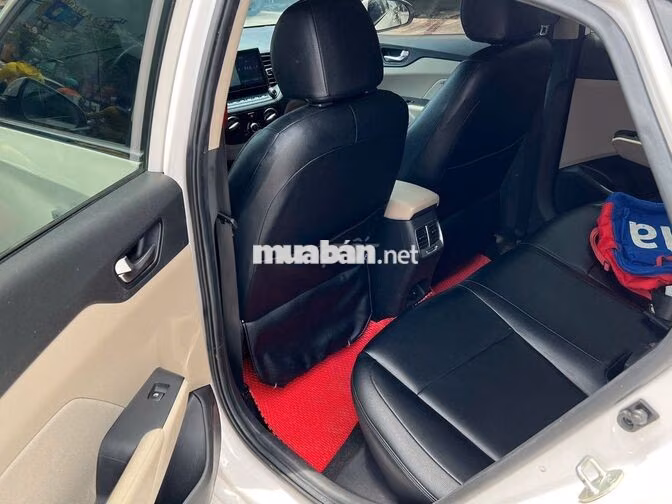 Hyundai Accent 2023 số tự động màu trắng
