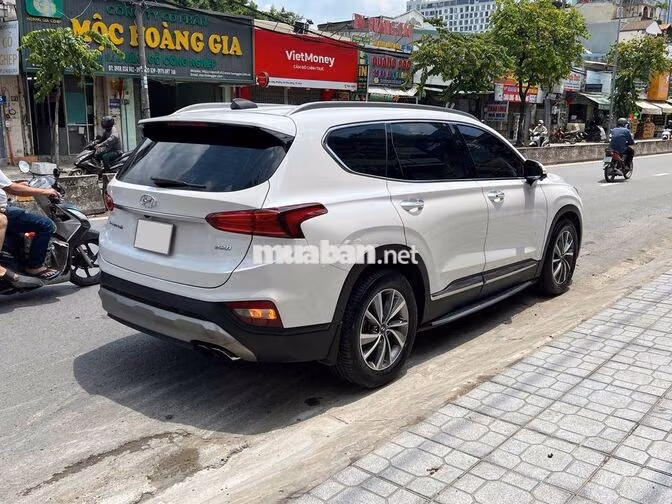 Hyundai Santafe 2020 máy dầu màu trắng