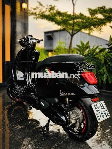 Piaggio Vespa Sprint Đen ABS 2018