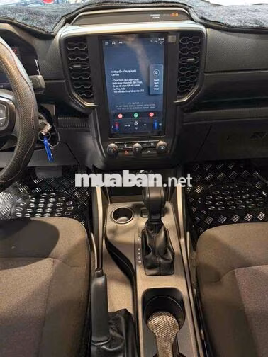 Ford Ranger XLS 2025 Trắng 8.000km
