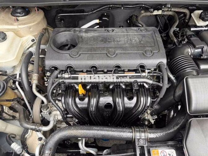Kia Caren S 2.0 2014 Vàng Cát