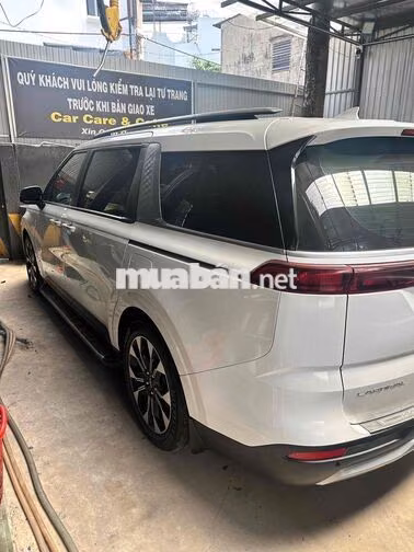 Kia Carnival Luxury Dầu Trắng 7 chỗ