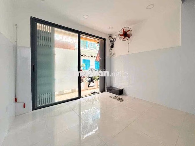 NHÀ NGUYÊN CĂN NGAY CHỢ HỒ THỊ KỶ GẦN UEH, CĐ KINH TẾ, HOA SEN QUẬN 10