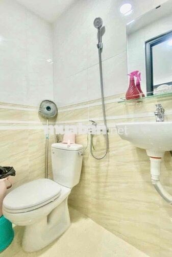 NHÀ NGUYÊN CĂN NGAY CHỢ HỒ THỊ KỶ GẦN UEH, CĐ KINH TẾ, HOA SEN QUẬN 10