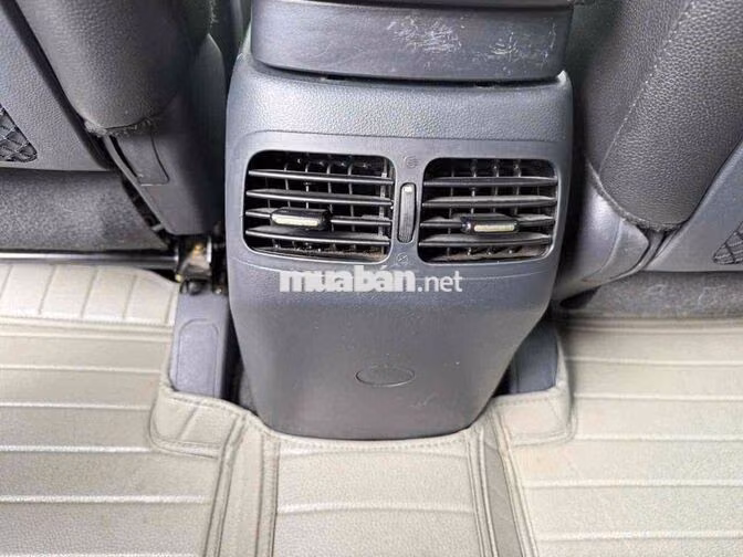 Kia Caren S 2.0 2014 Vàng Cát