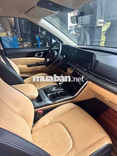 Kia Carnival Luxury Dầu Trắng 7 chỗ