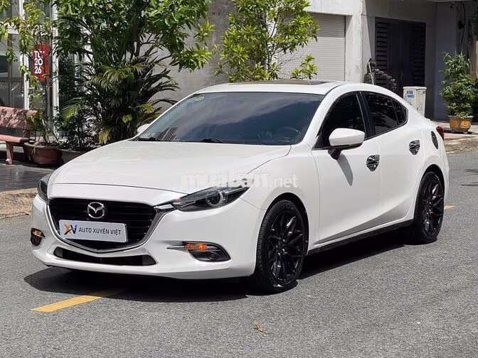 Mazda 3 2.0AT 2019 Trắng 65.000 km