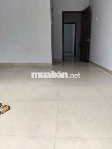 nhà dt4,5 x20 trệt 2 lầu mặt tiền kinh doanh 