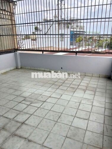 nhà dt4,5 x20 trệt 2 lầu mặt tiền kinh doanh 