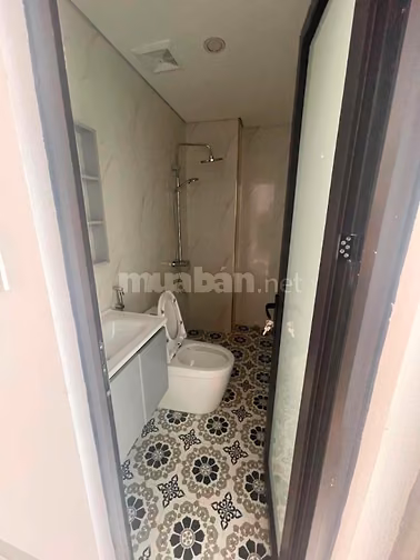 Cho thuê nhà nguyên căn 3 tầng mới xây ngõ 32/43 An Dương - Hồng Hà