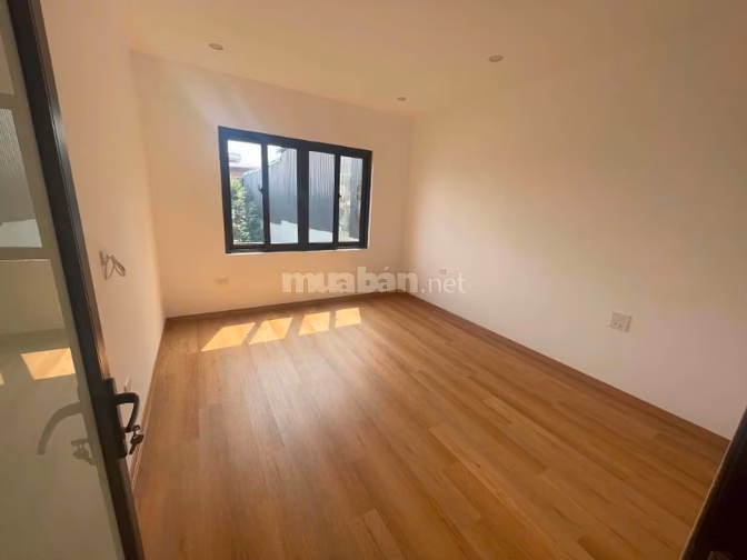 Cho thuê nhà nguyên căn 3 tầng mới xây ngõ 32/43 An Dương - Hồng Hà