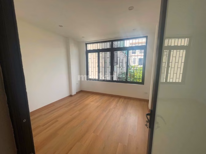 Cho thuê nhà nguyên căn 3 tầng mới xây ngõ 32/43 An Dương - Hồng Hà