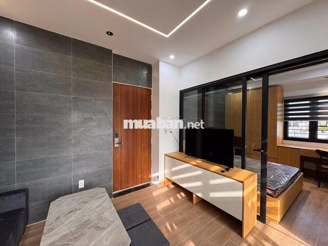 Căn hộ 1PN, mới xây, gần Vincom, ban công view hướng biển