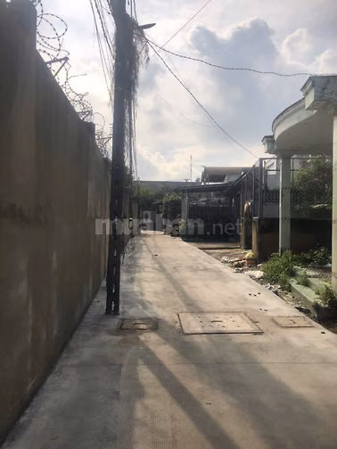 Đất 174m2 thổ cư 100% đường 3 Ngựa Đức Hòa giá 1tỷ95 