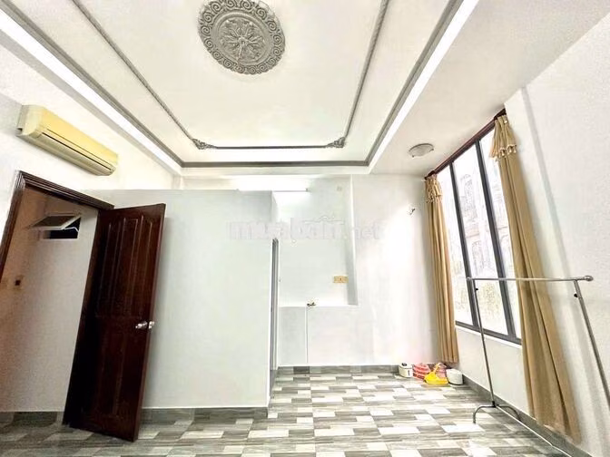 NHÀ 5.6X12. 4PN 5WC. HẺM XE HƠI. SHARE PHÒNG OK.