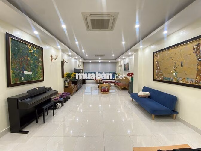 Nhà đường Đặng Dung, Quận 1, diện tích: 10x20m trệt 3 lầu