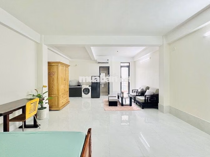 Căn hộ ban công 30m2 siêu rộng thoáng - Nhất Chi Mai cạnh nhà Ga T3