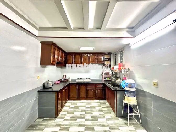 NHÀ 5.6X12. 4PN 5WC. HẺM XE HƠI. SHARE PHÒNG OK.