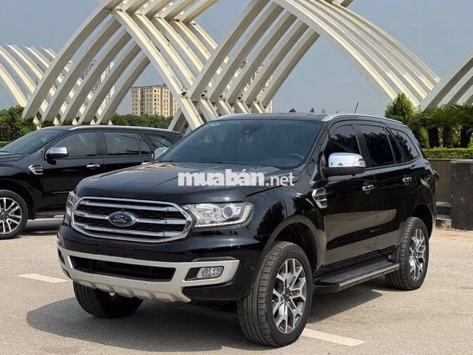 CAanF BÁN FORD EVEREST 4x4 2 CẦU SX 2019
