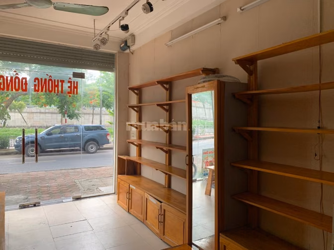 Cho thuê cửa hàng mặt phố 47B Phố Quan Hoa, Cầu Giấy