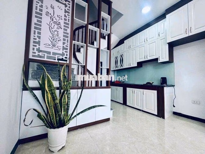 CHO THUÊ NGUYÊN CĂN NHÀ THẠCH BÀN - 3PN - NỘI THẤT CƠ BẢN - Ở HỘ GIA Đ