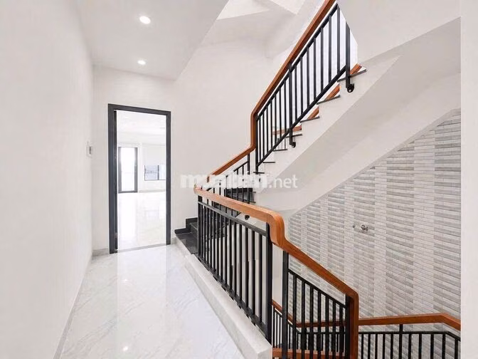 NHÀ ĐẸP GIÁ TỐT - 399A Sư Vạn Hạnh, P.12, Q.10 - 4 Tầng, DTSD 350m2