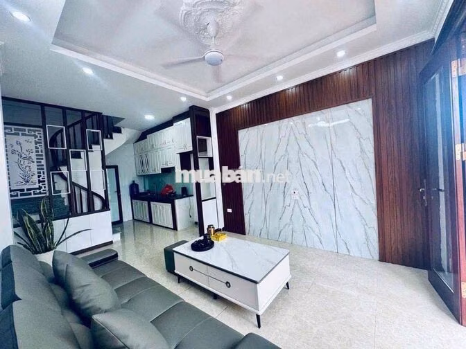 CHO THUÊ NGUYÊN CĂN NHÀ THẠCH BÀN - 3PN - NỘI THẤT CƠ BẢN - Ở HỘ GIA Đ