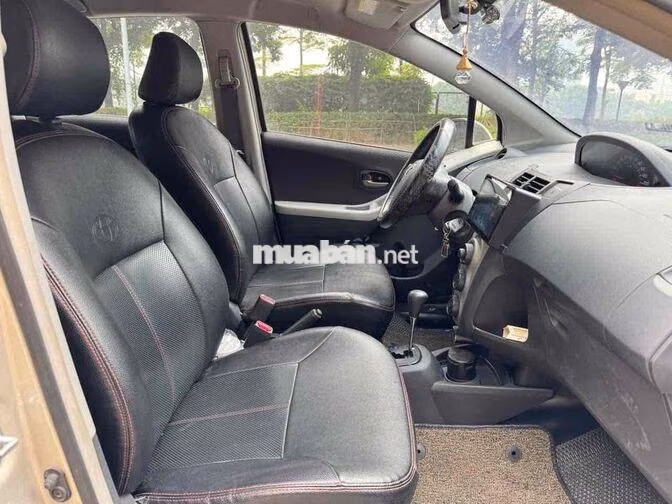 Toyota Yaris 2010 1.3AT Vàng Nhập Nhật 11 vạn km