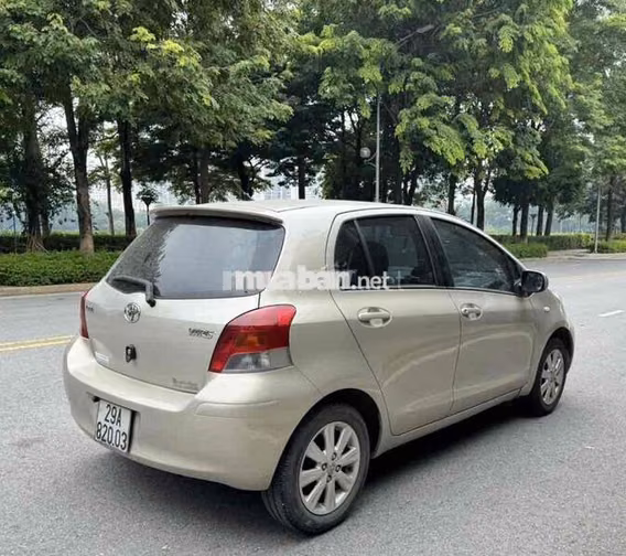 Toyota Yaris 2010 1.3AT Vàng Nhập Nhật 11 vạn km