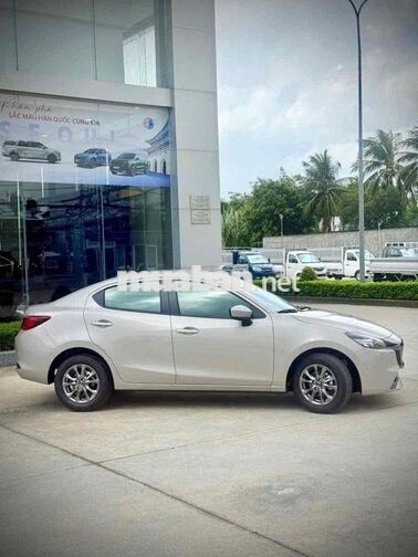 Mazda2 AT giảm 100% trước bạ vào giá xe T8