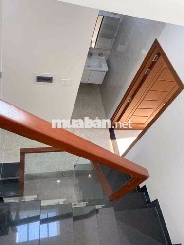 NHÀ ĐẸP MỚI SỬA CHO THUÊ TÂN THỚI NHẤT, Q12