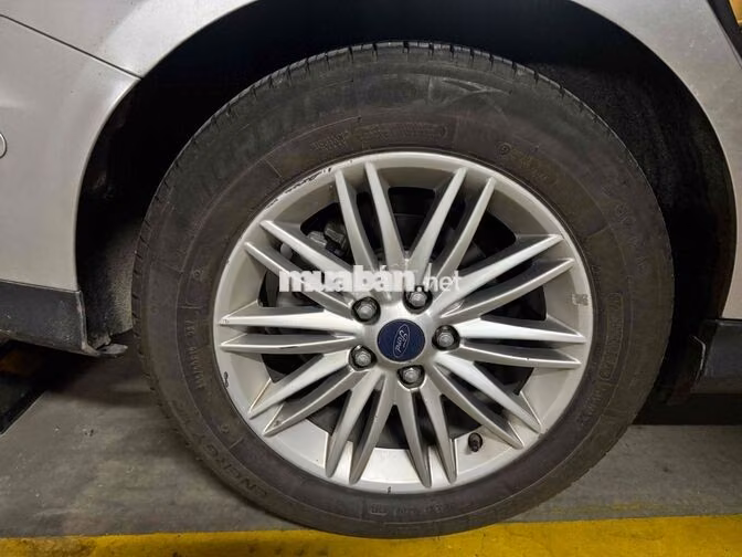 Ford Focus Titanium chính chủ