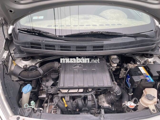 Hyundai i10 2017 Bạc 5 chỗ gia đình