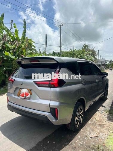 Xpander AT 2022 form dáng mới, dọn sẵn tiện nghi