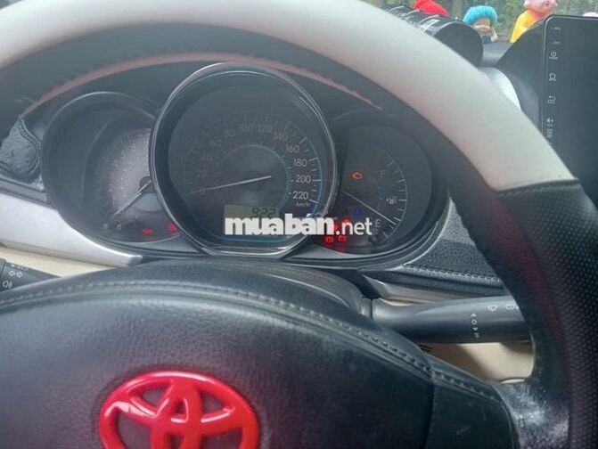 Toyota Vios 2015 Số sàn Trắng, có giảm giá