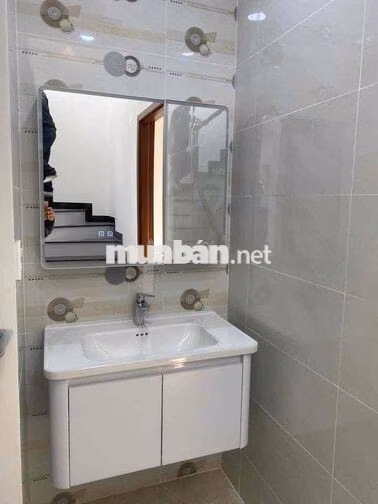 NHÀ ĐẸP MỚI SỬA CHO THUÊ TÂN THỚI NHẤT, Q12